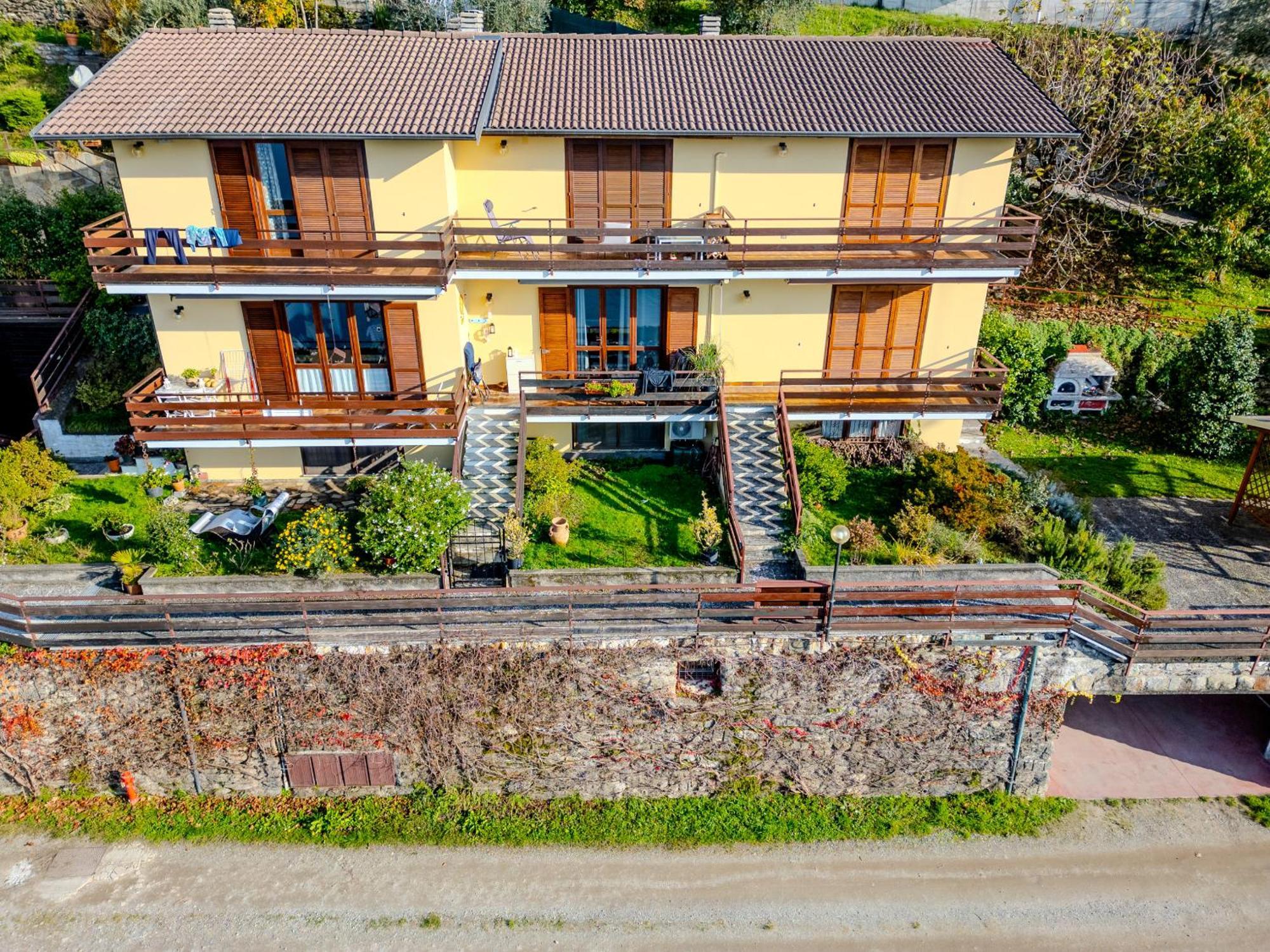 Appartamento A Due Passi Dal Lago Con Box Dorio Екстериор снимка